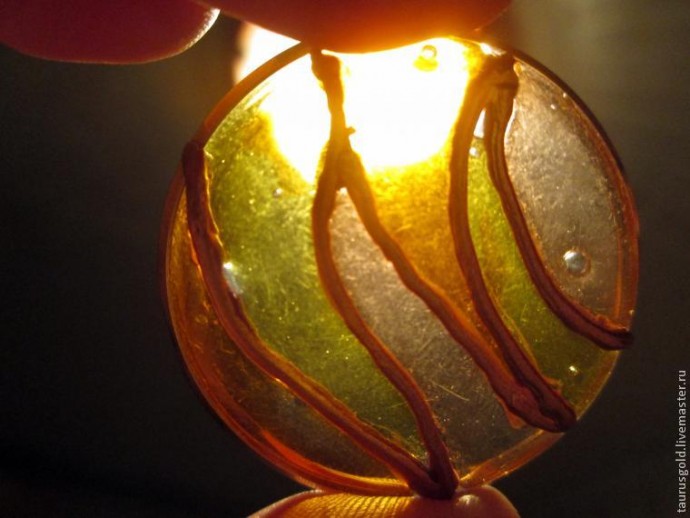 Делаем кулон "Течение времени" из часового стекла