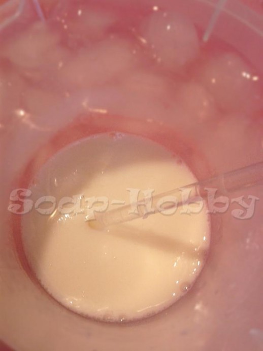 Молочное мыло с нуля с добавлением мёда и овсянки: часть 1