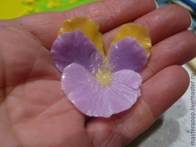 Мастер-класс мыльного букета "Цветочная поляна": часть 2