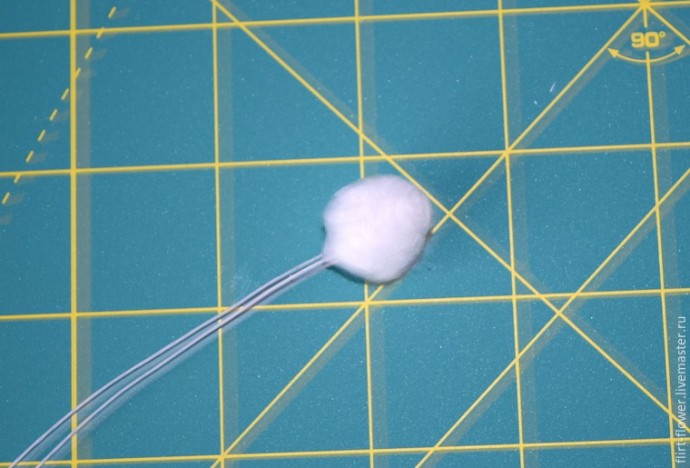 Делаем символ любви и богатства: пион цвета марсала из шелка