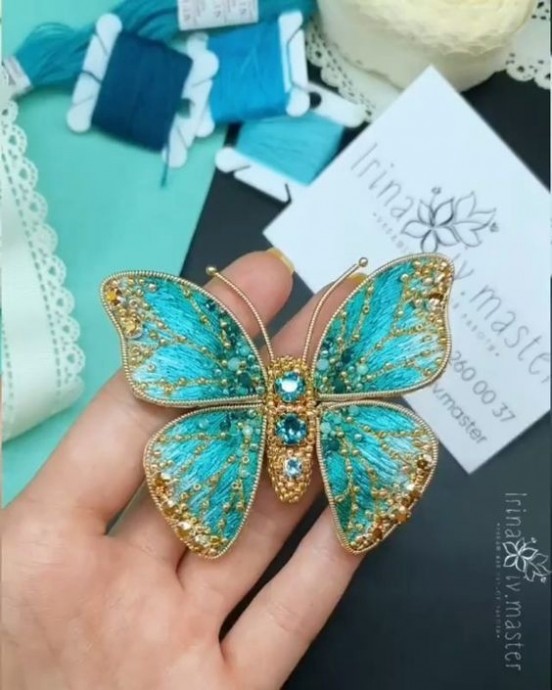 Красивые вышитые брошки-бабочки