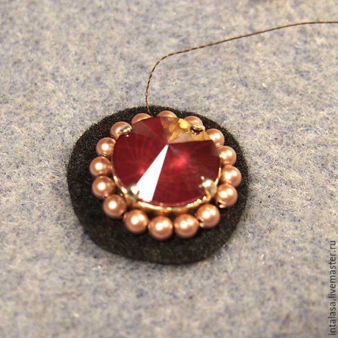 Делаем сутажную брошь "Аленький цветочек": часть 3