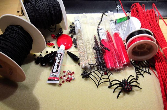 Создаем колье в технике сутажной вышивки: часть 1