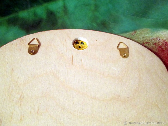 Мастерим интересную ключницу "Гранат"