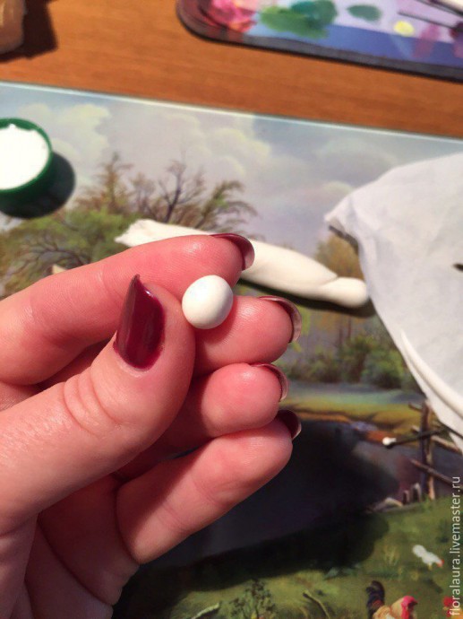 Мастер-класс по лепке сережек "Белые мишки в колпачках": часть 1