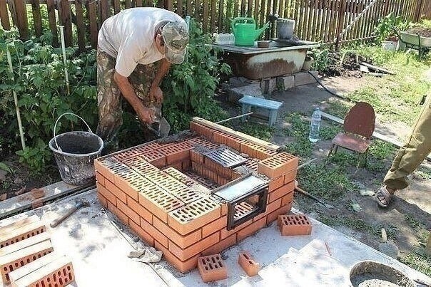 Делаем тандыр на даче из кирпича