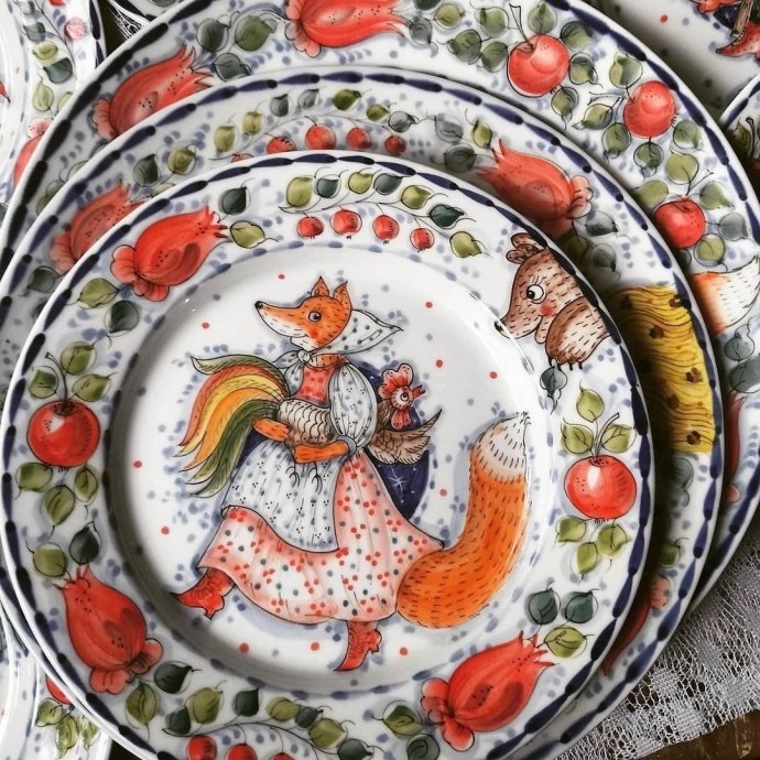 Прелестная роспись тарелок: идеи для вдохновенного творчества