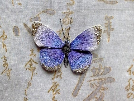 Красивые вышитые брошки-бабочки