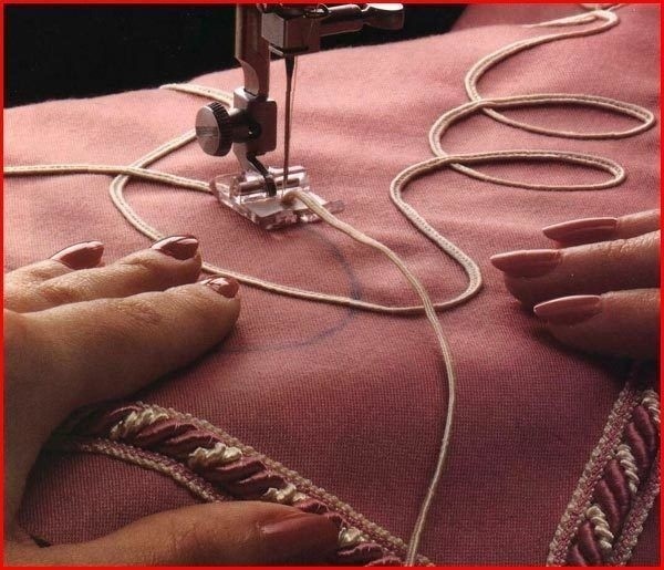 Как пристрочить тесьму