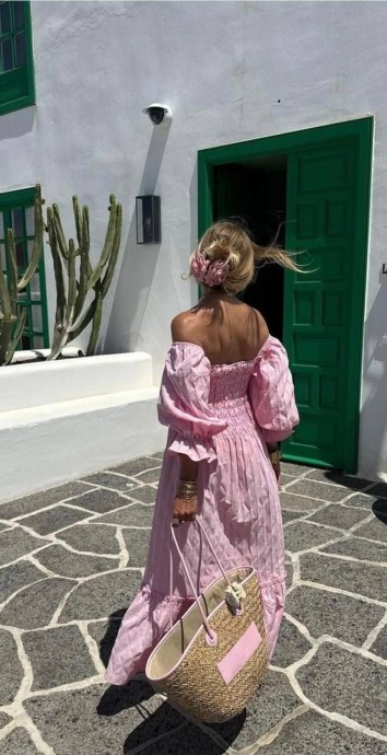 Нежные и романтичные летние платья: идеи для швейного вдохновения