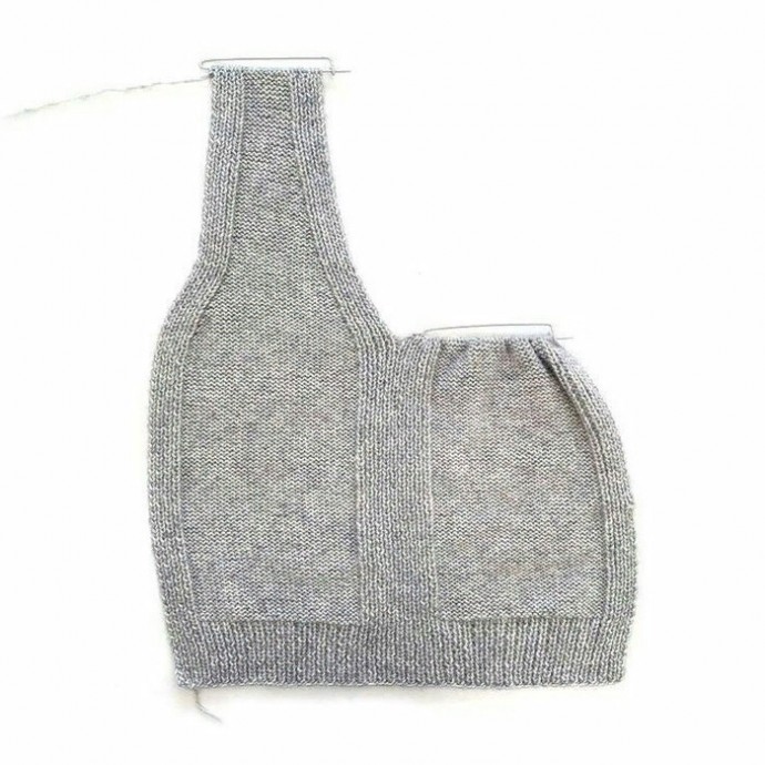 Жилет спицами