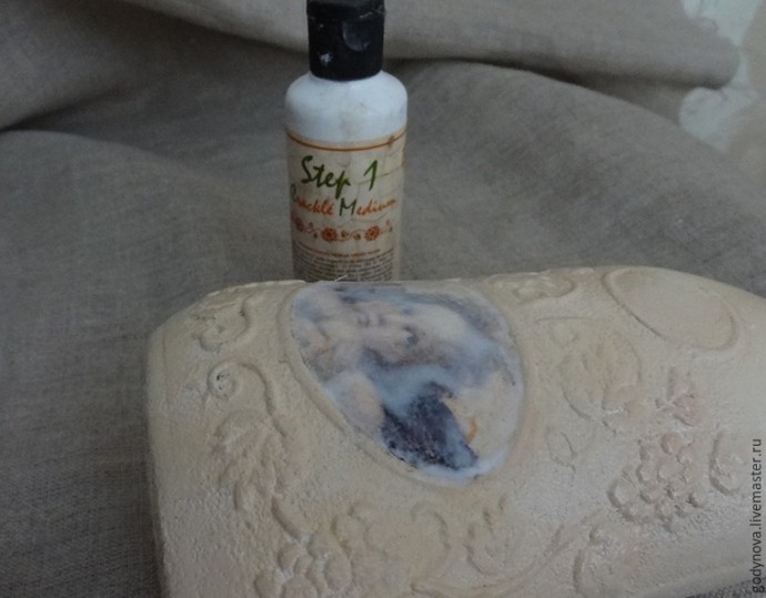 Мастер-класс: декор бутылки для святой воды в технике декупаж, часть 2