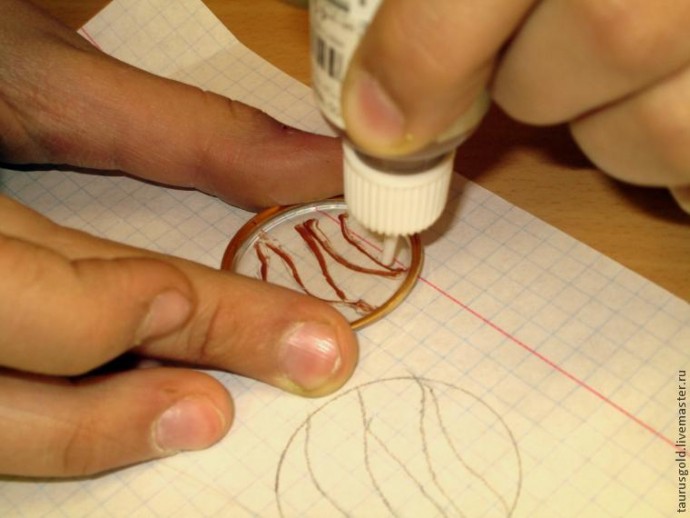 Делаем кулон "Течение времени" из часового стекла