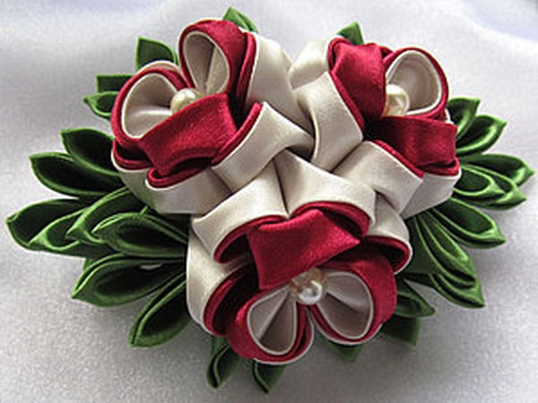 Сборка объемного букета в технике канзаши