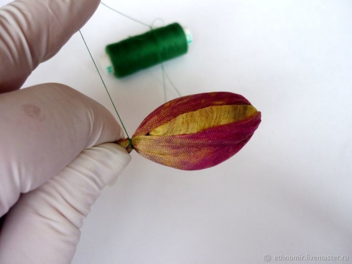 Мастер-класс по изготовлению броши "Тюльпан" из шёлка: часть 5