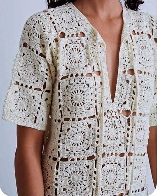 Чудесный жакет и рубашка из мотивов