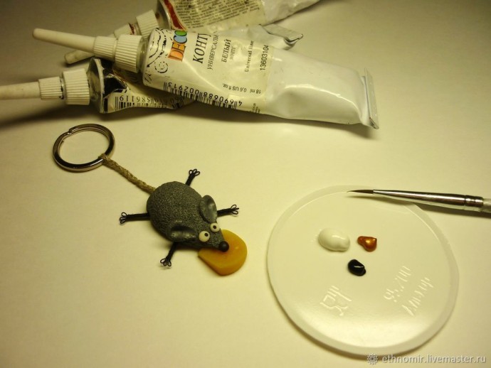 Мастер-класс по изготовлению брелока "Мышь": часть 3