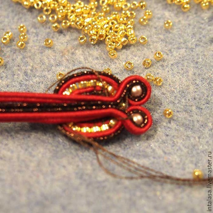 Делаем сутажную брошь "Аленький цветочек": часть 2