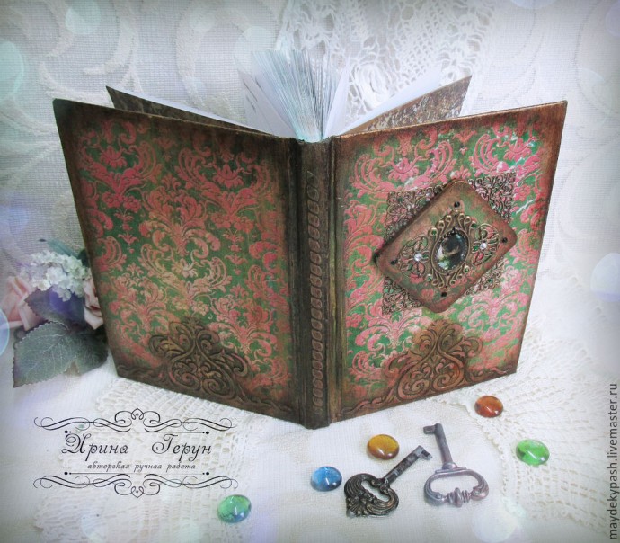 Процесс создания ежедневника "Тайна старого замка": часть 5