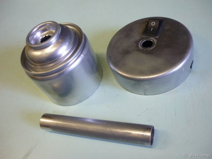 Изготавливаем настольный светильник из стеклянной бутылки: часть 1