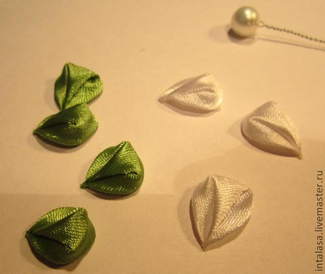 Сборка бутона в технике канзаши