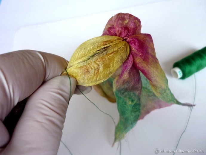Мастер-класс по изготовлению броши "Тюльпан" из шёлка: часть 4