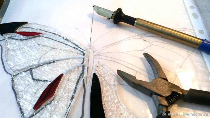 Тонкости изготовления светильника в технике Тиффани: часть 2