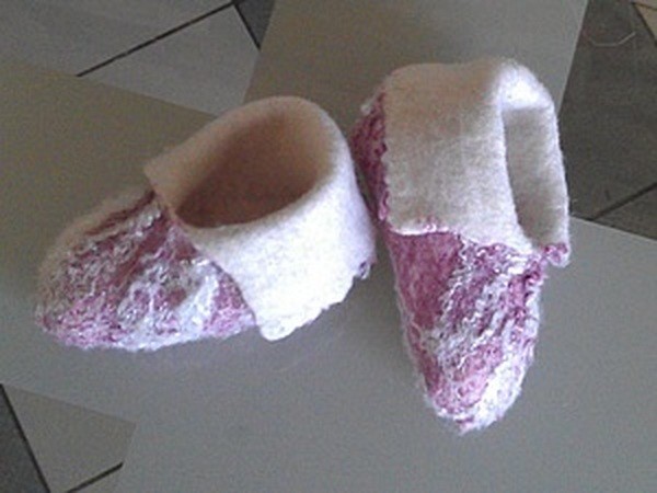 Валяные пинетки для новорождённого: часть 2