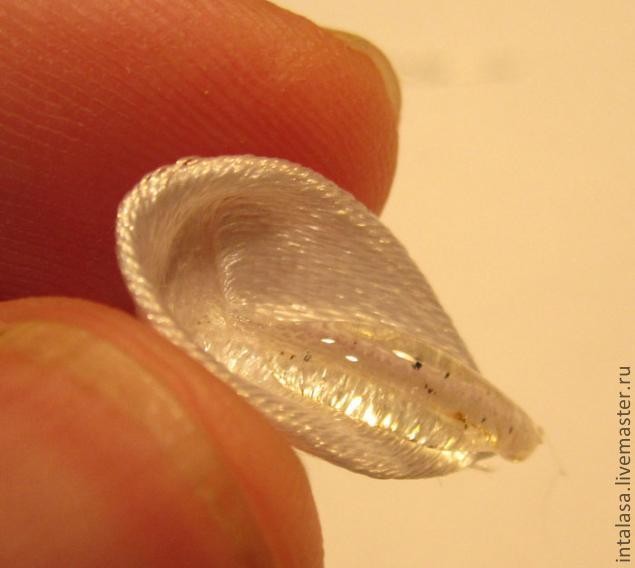 Сборка бутона в технике канзаши