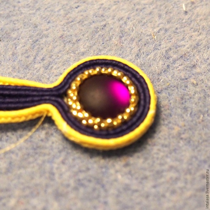 Делаем сережки в технике сутажной вышивки: часть 1