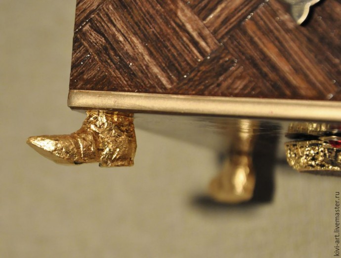 Декорирование шкатулки в стиле китч: часть 10