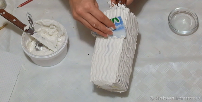 Делаем вазу из пакета молока
