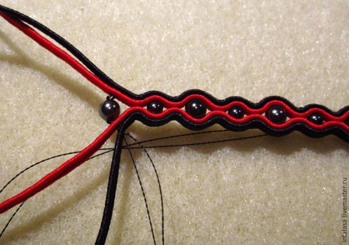 Создаем колье в технике сутажной вышивки: часть 4