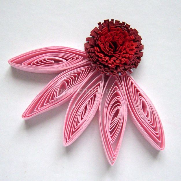 Открытка с эхинацеей в технике квиллинга: мастер-класс, часть 2