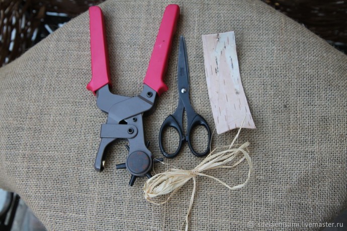 Делаем из бересты многоразовые бирки