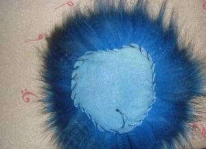 Делаем помпон из меха