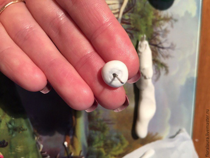 Мастер-класс по лепке сережек "Белые мишки в колпачках": часть 1