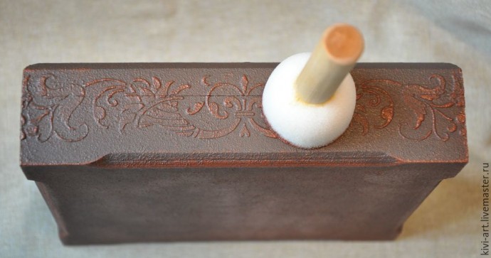 Декорируем чайную коробку "В старом шале": часть 4