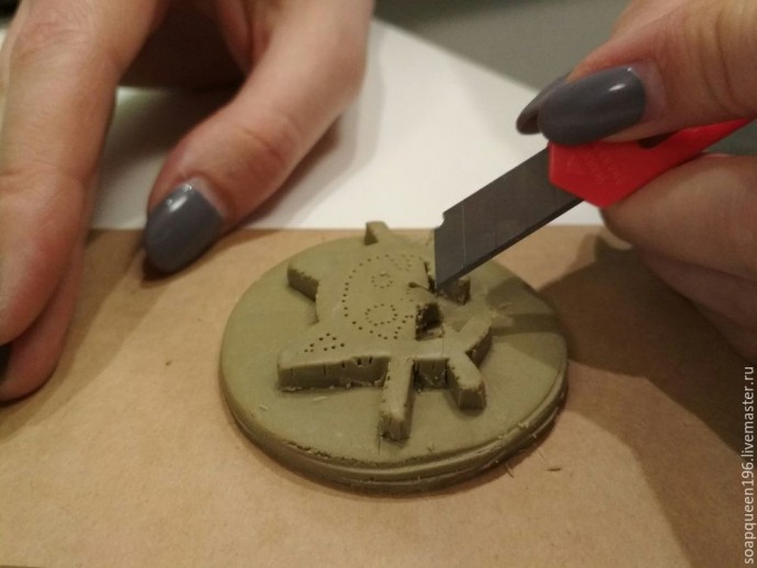 Как сделать свой фирменный ударный штамп для мыла