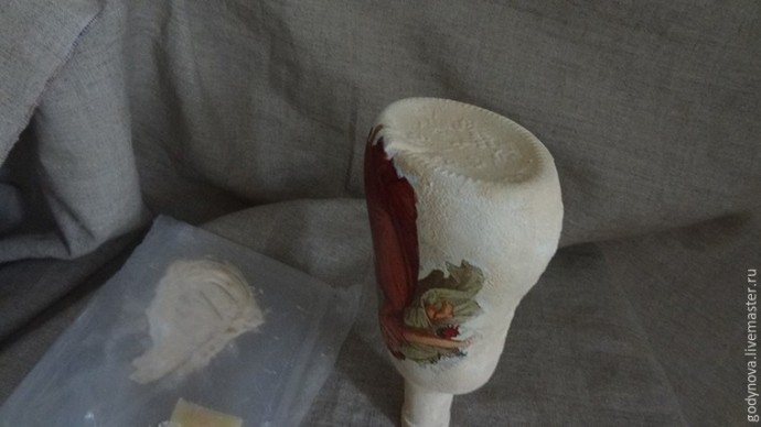 Мастер-класс: декор бутылки для святой воды в технике декупаж, часть 2