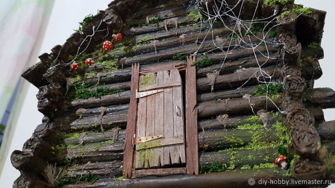 Изготавливаем избушку на курьих ножках со мхом на крыше: часть 2