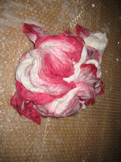 Вязано-валяный палантин "Розанчики"