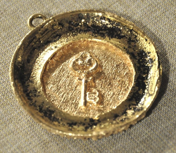 Декорирование шкатулки в стиле китч: часть 7