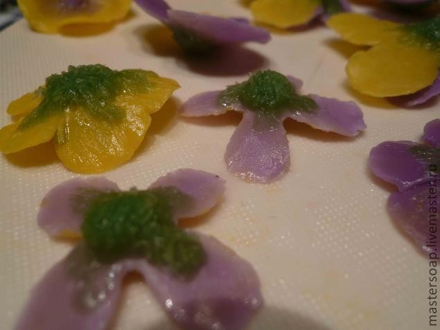 Мастер-класс мыльного букета "Цветочная поляна": часть 2