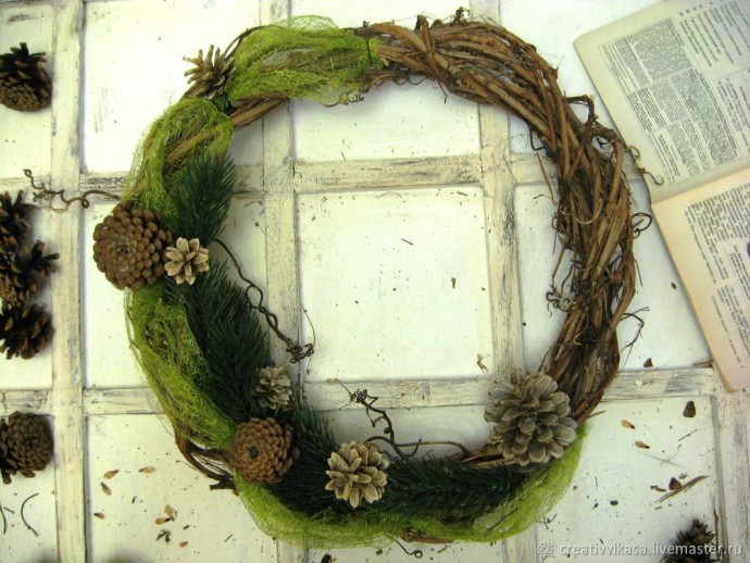 Декорируем новогодний венок: часть 1