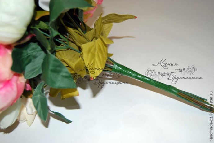 Делаем из искусственных пионов нежный букет невесты