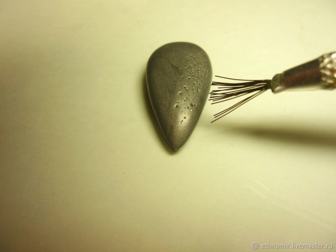 Мастер-класс по изготовлению брелока "Мышь": часть 2