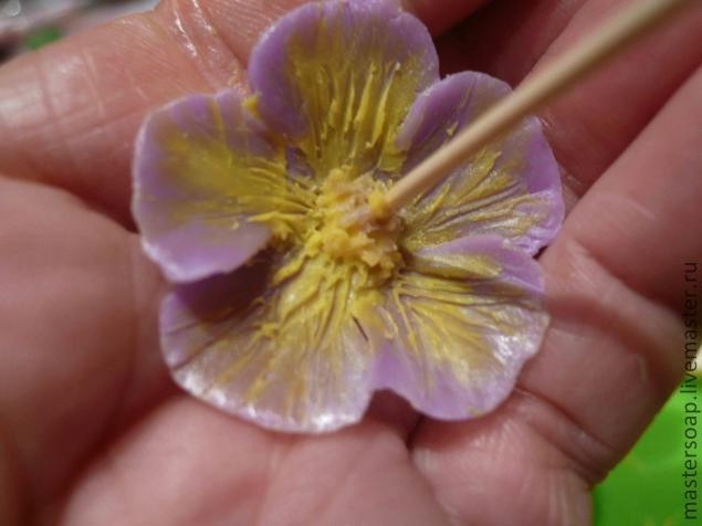 Мастер-класс мыльного букета "Цветочная поляна": часть 2