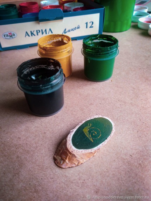 Мастер-класс по созданию расписной броши на деревянной основе: часть 2