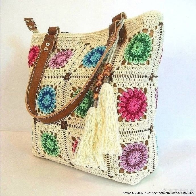 Яркая летняя сумка из мотивов